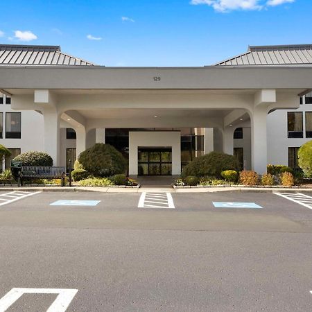 Hampton Inn By Hilton Milford Exteriör bild