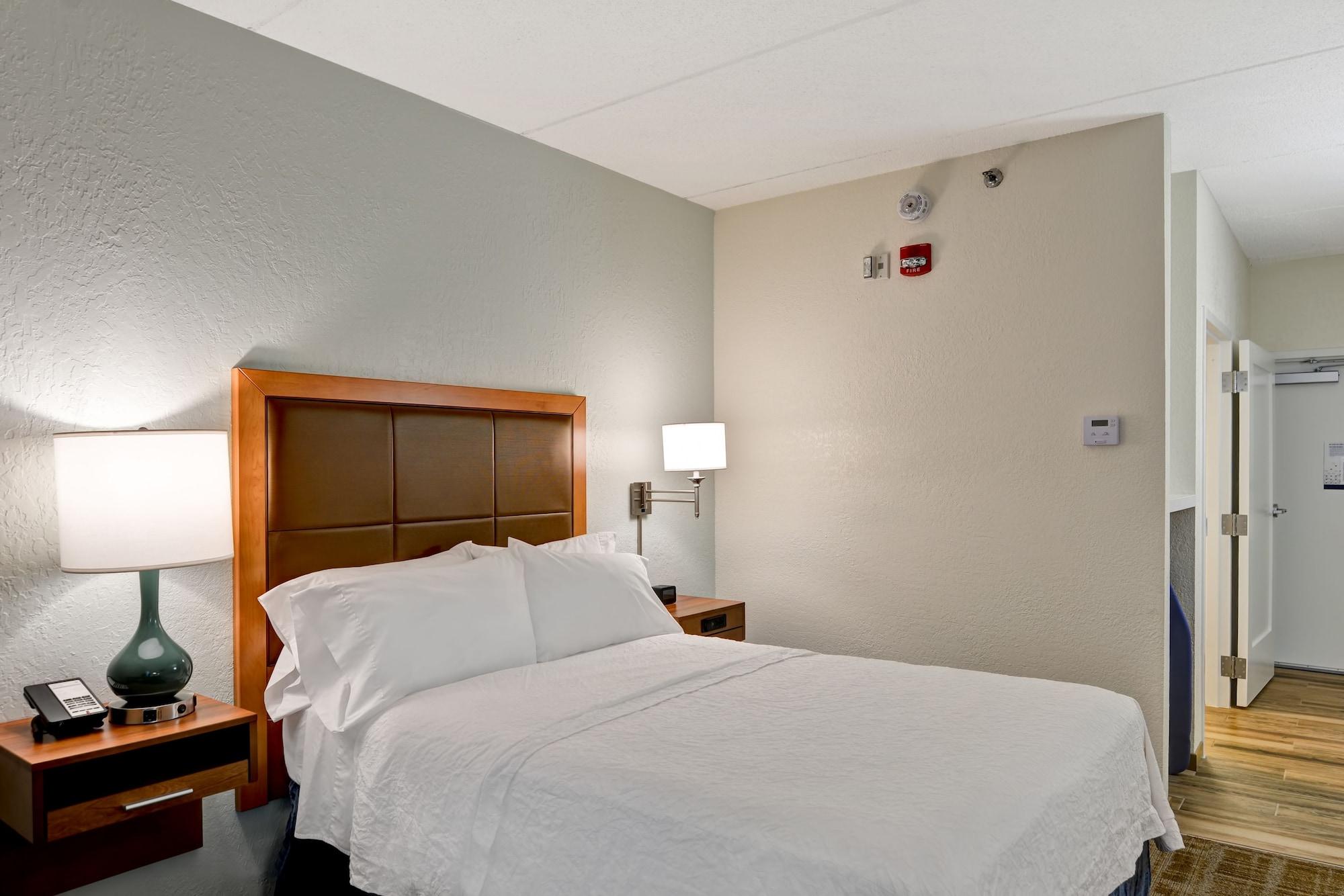 Hampton Inn By Hilton Milford Exteriör bild