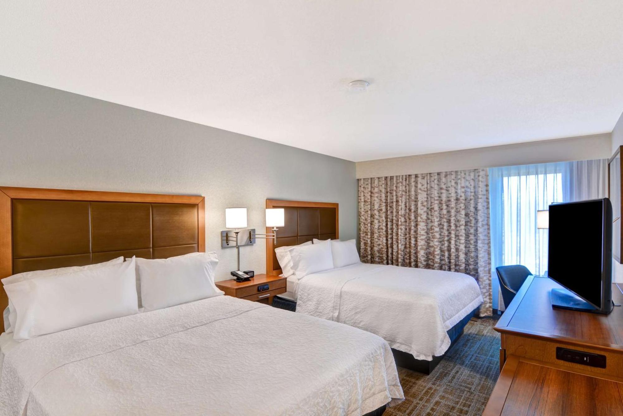 Hampton Inn By Hilton Milford Exteriör bild
